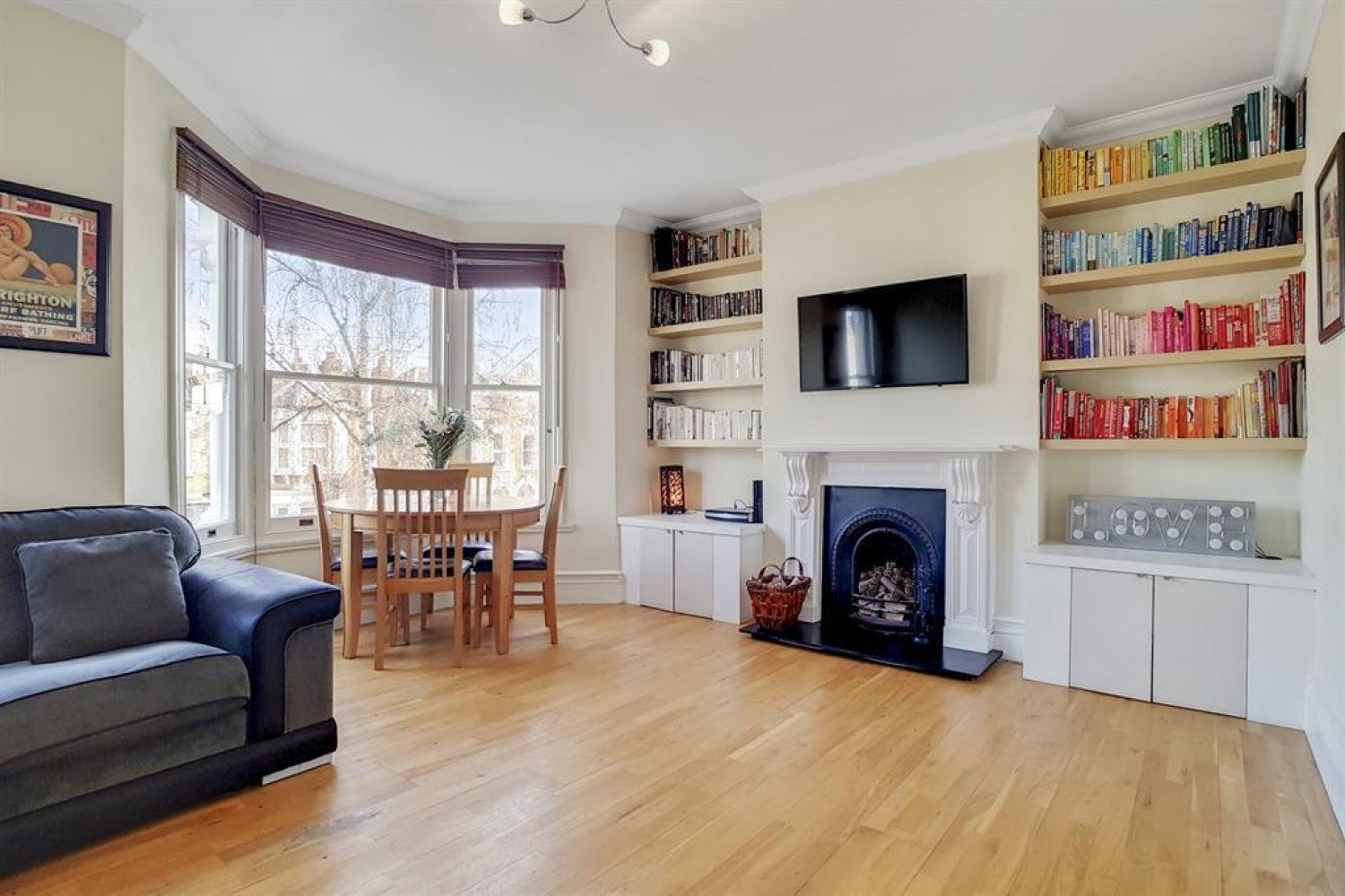 Flat Elsinore Road in Greater London
