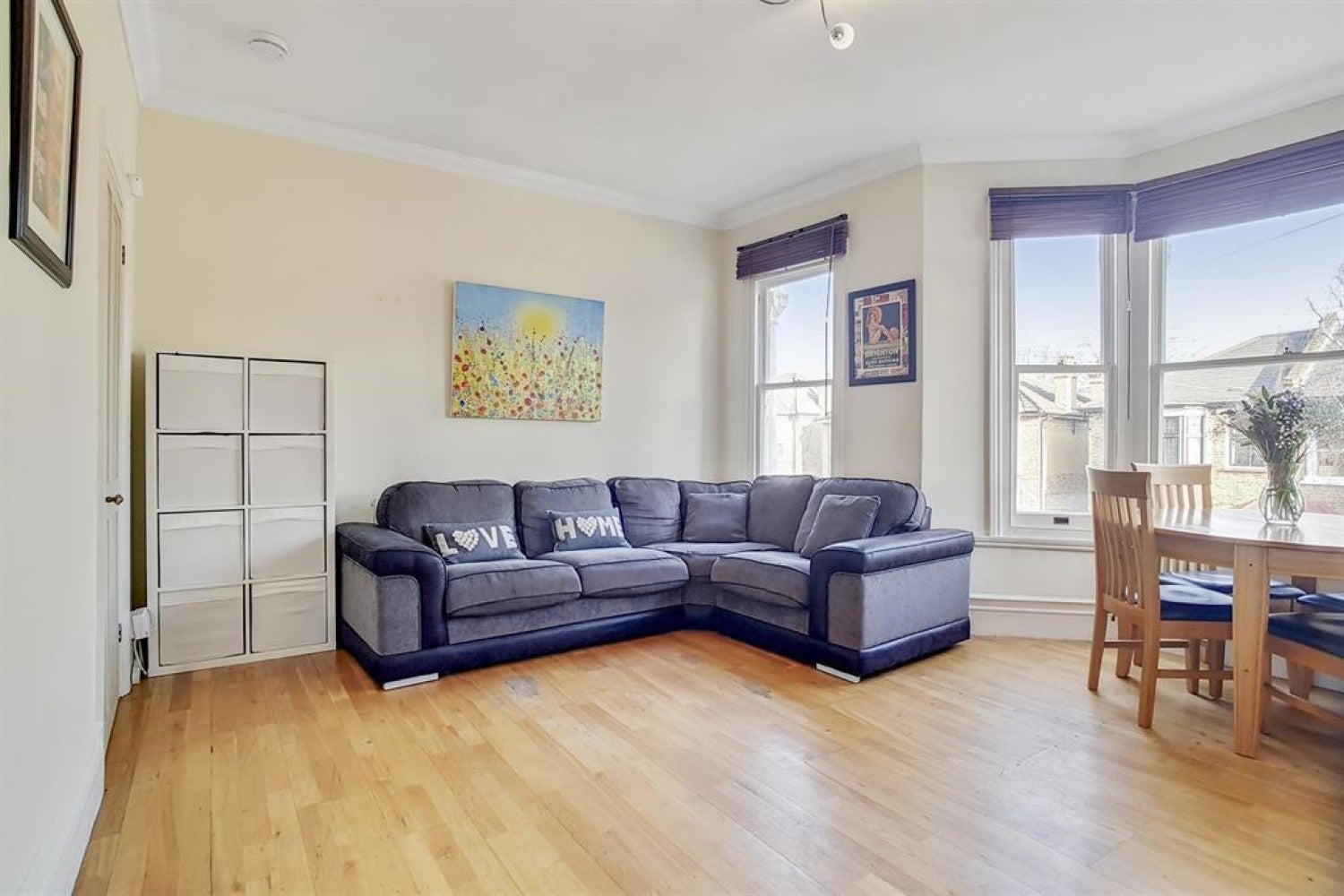 Flat Elsinore Road in Greater London