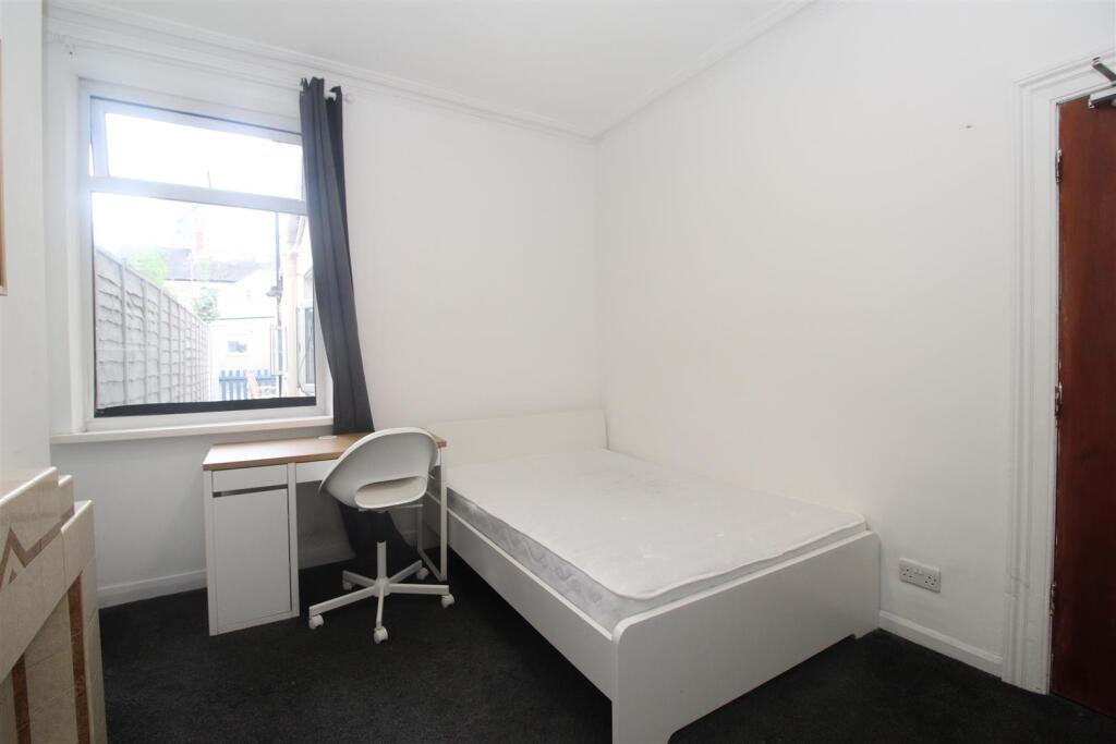 Room North Road in Cardiff