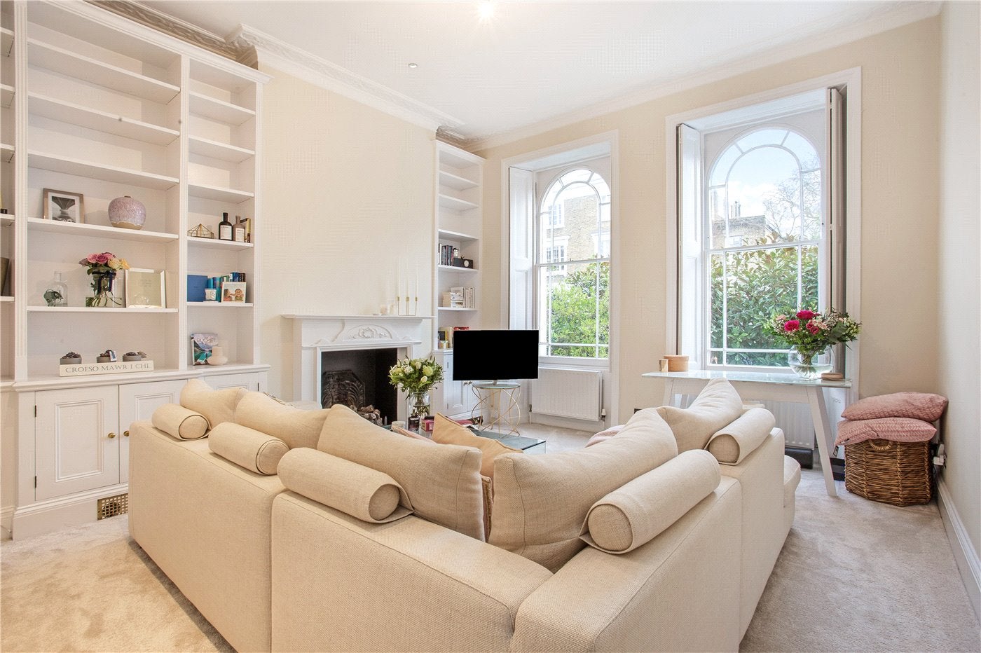 Flat Clarendon Road in Greater London