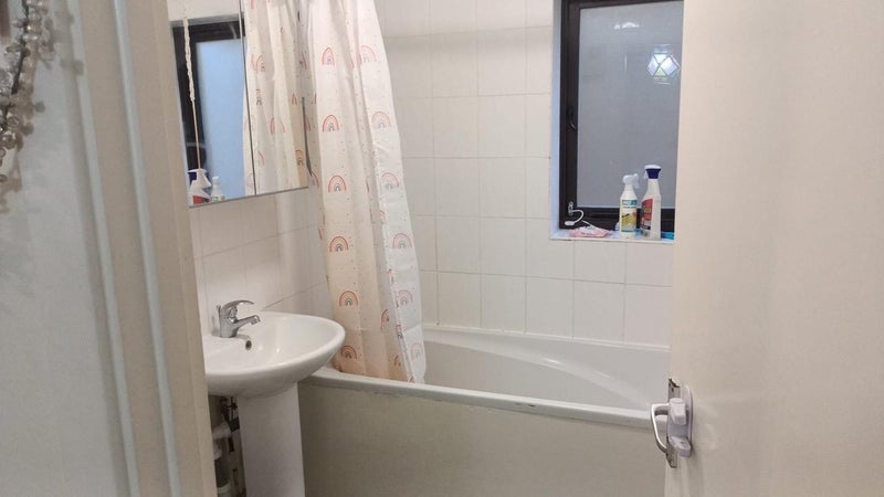 Room Crown Mews in Greater London