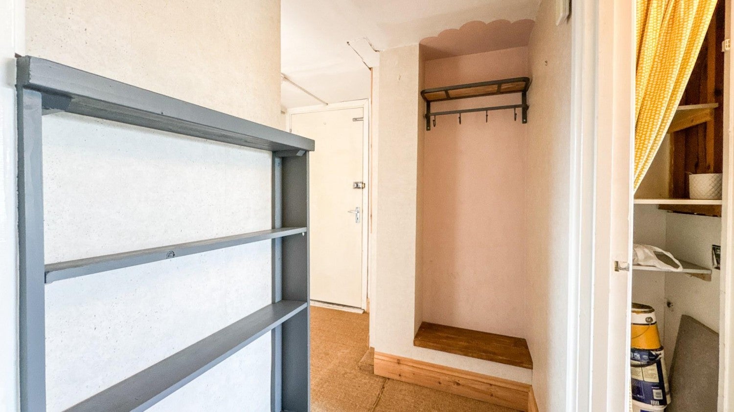 Flat Stapleton Road in Bristol