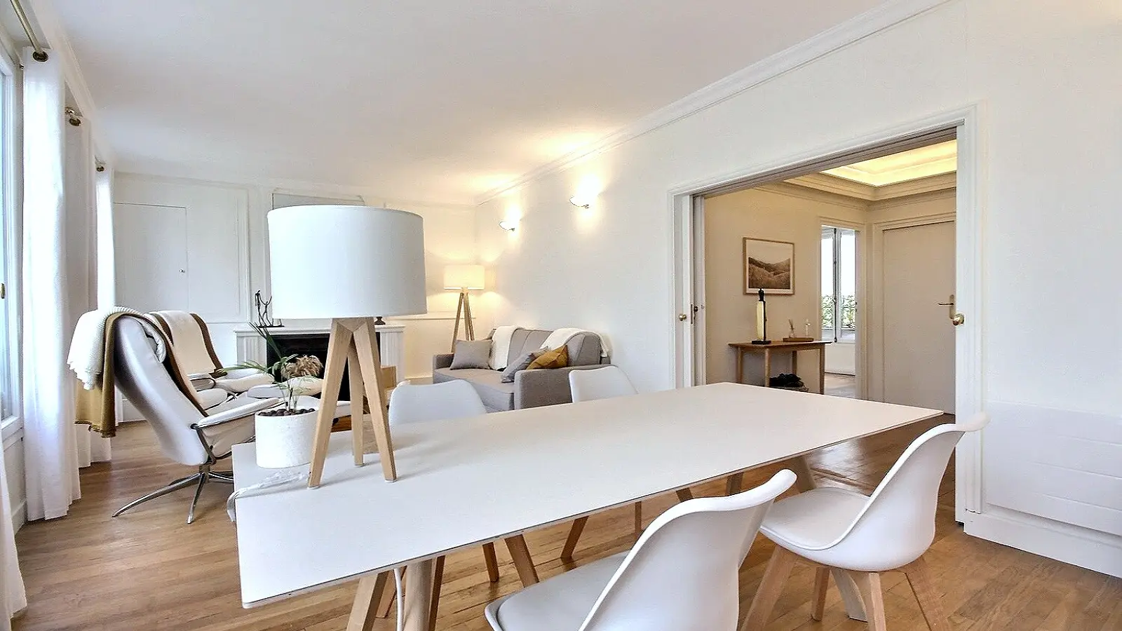 Flat Rue du Faubourg Saint-Honoré in Paris