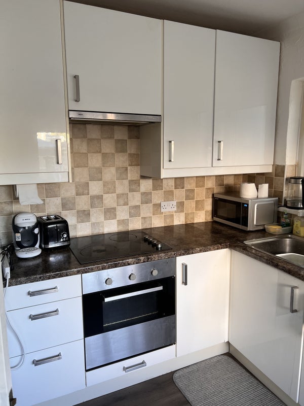 Room St Donats Close in Dinas Powys