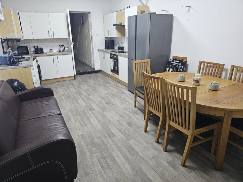 Room Wilbraham Road in Manchester