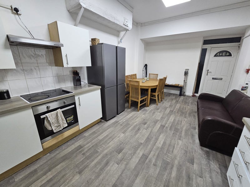 Room Wilbraham Road in Manchester