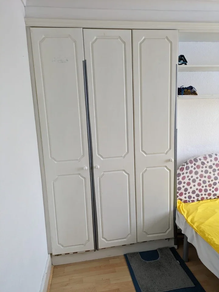 Room Elm Road in Greater London