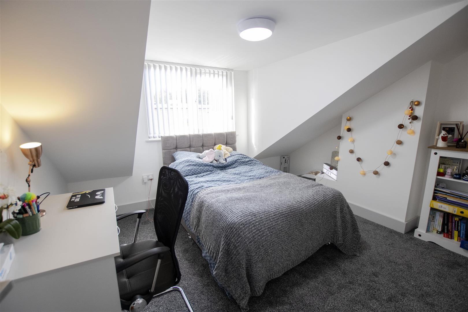 Flat Heeley Road in Birmingham
