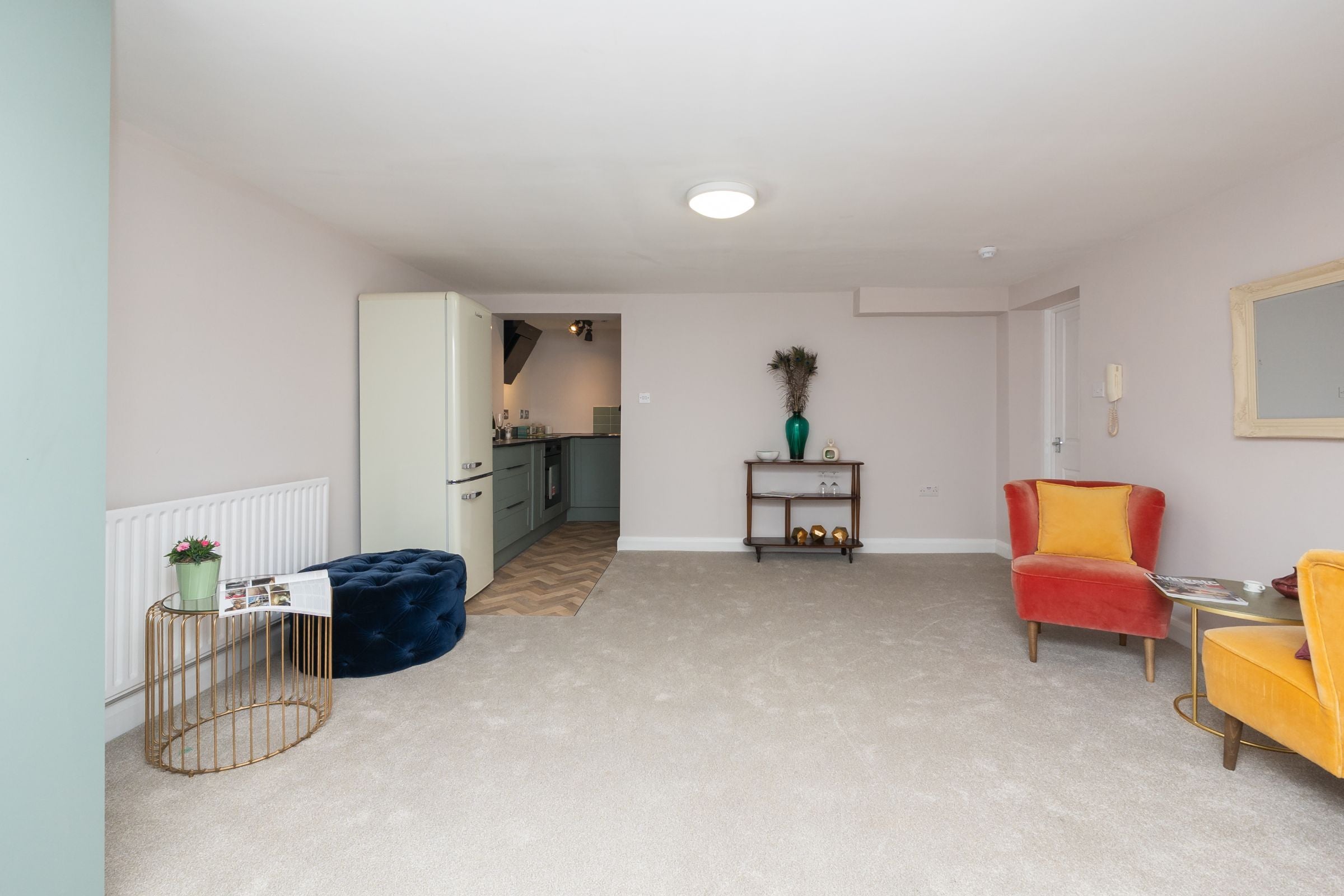 Flat Saint Nicholas Road in Bristol