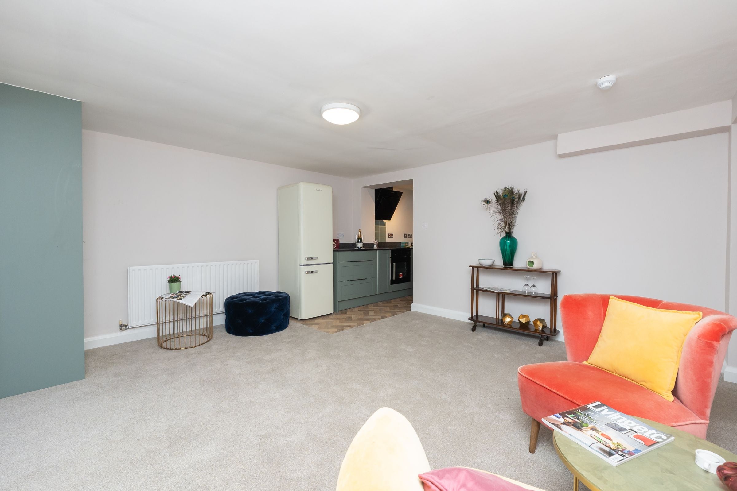 Flat Saint Nicholas Road in Bristol