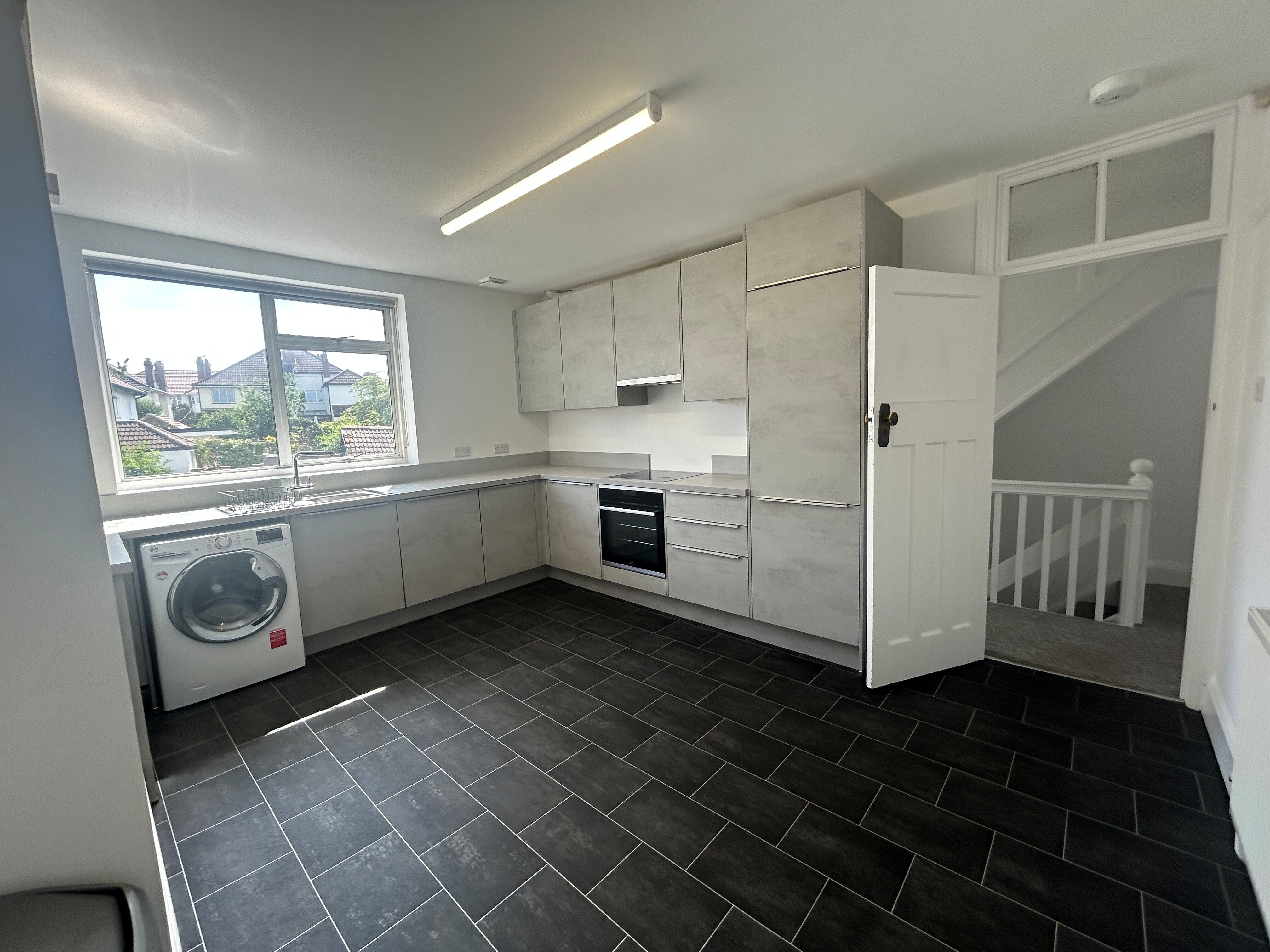 Flat Henleaze Road in Bristol