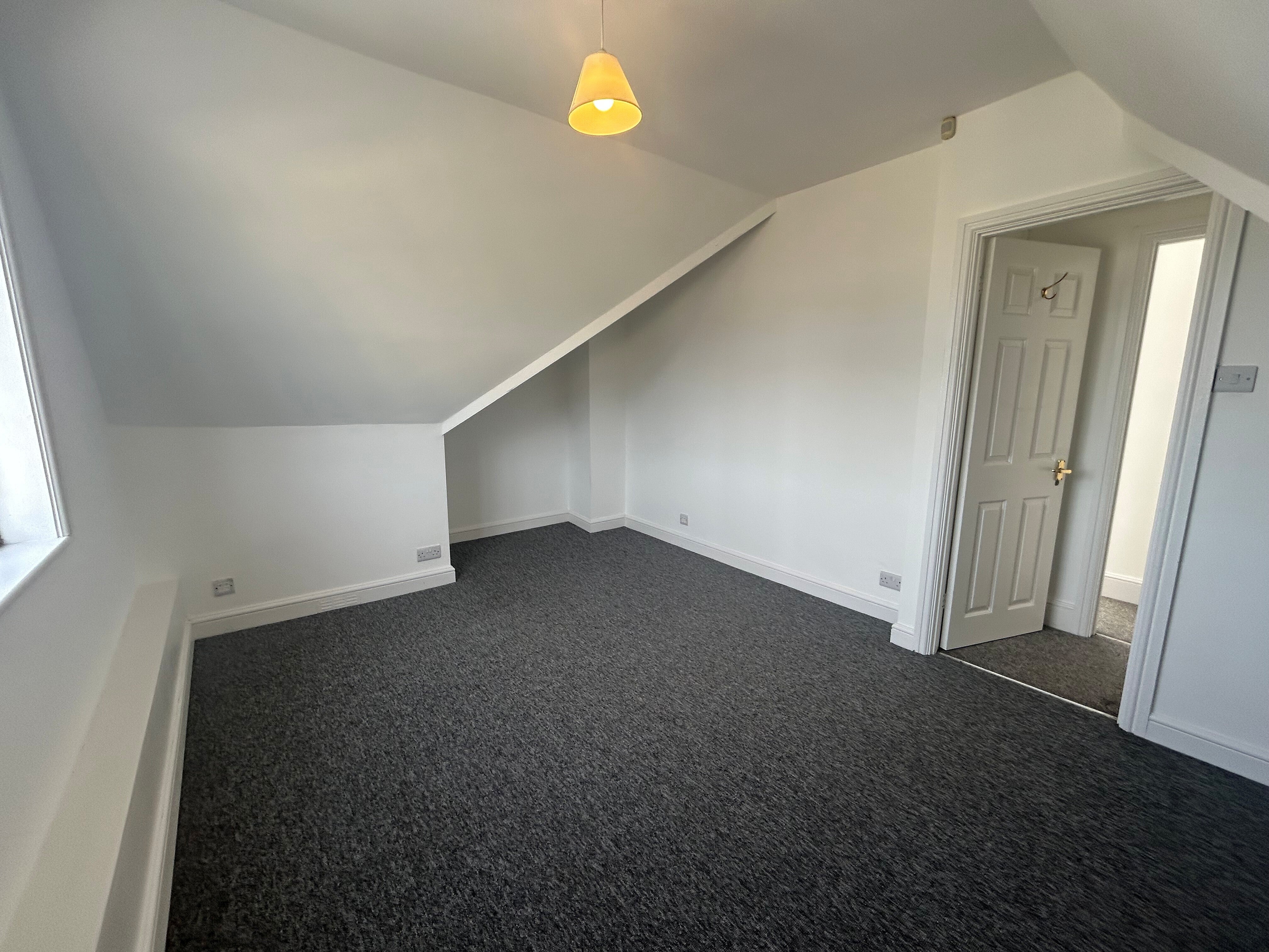 Flat Henleaze Road in Bristol