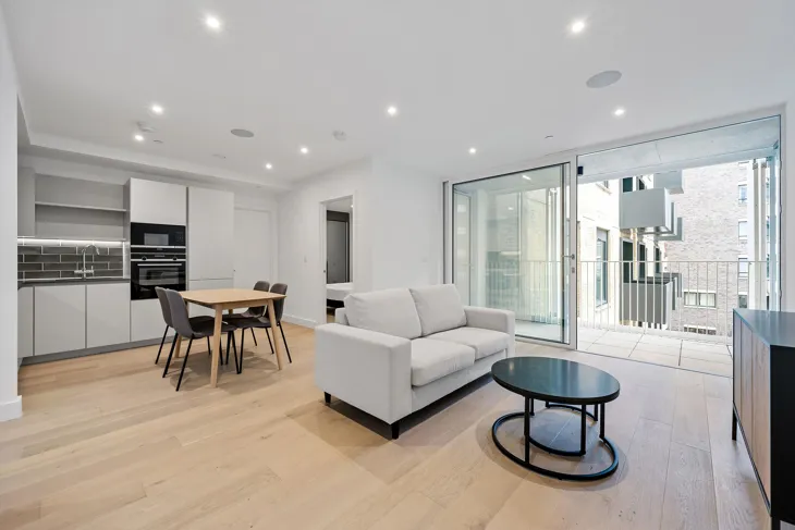 Flat Tannery Square in Greater London