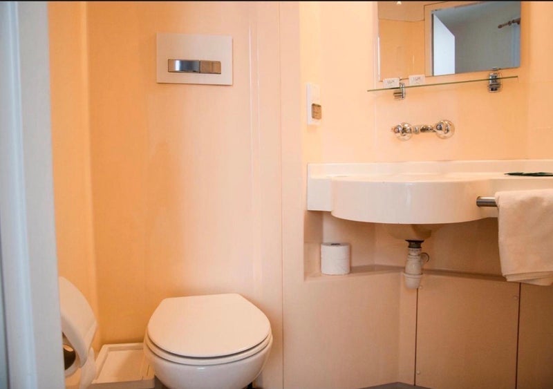 Flat Freeling Street in Greater London