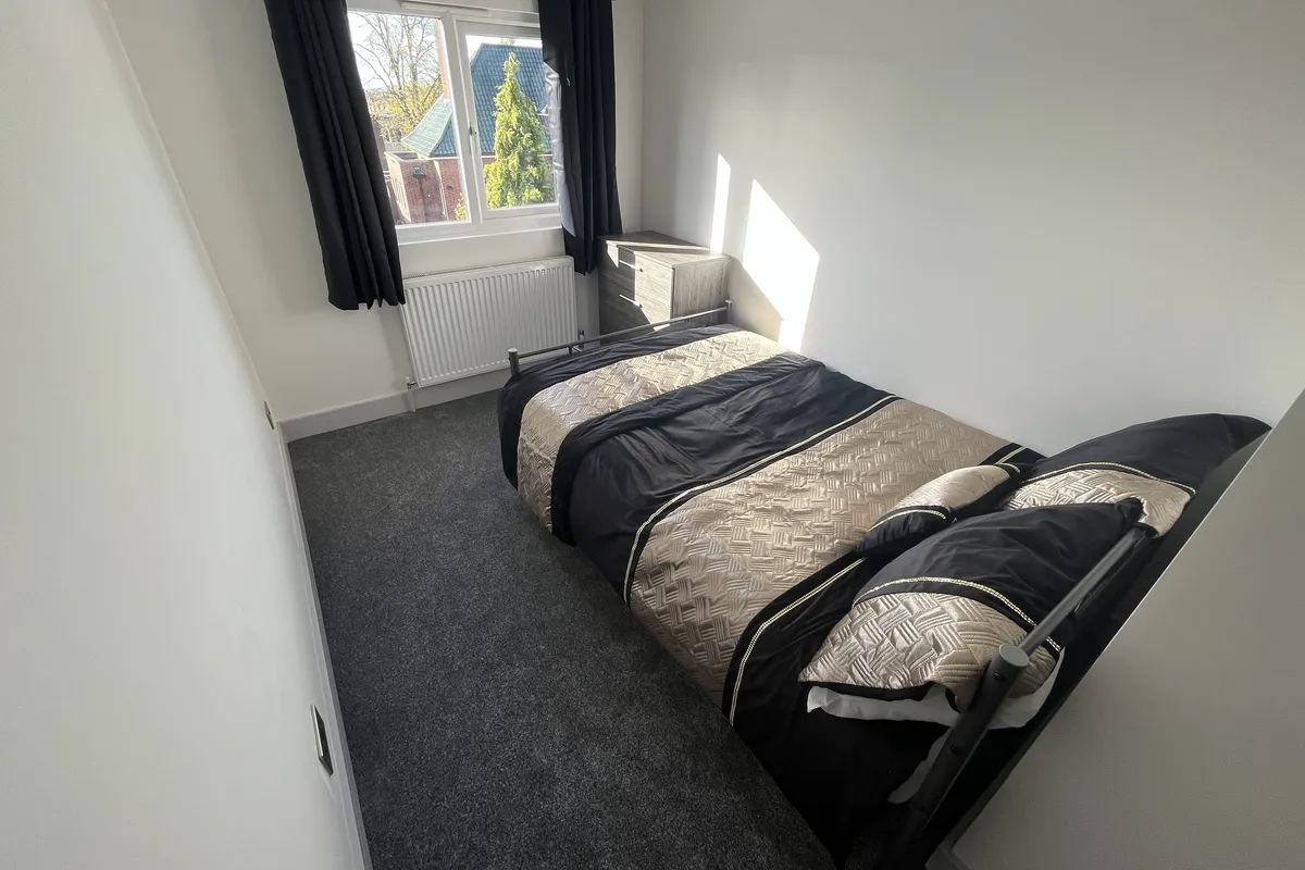 Room Kingsley Road in Northampton