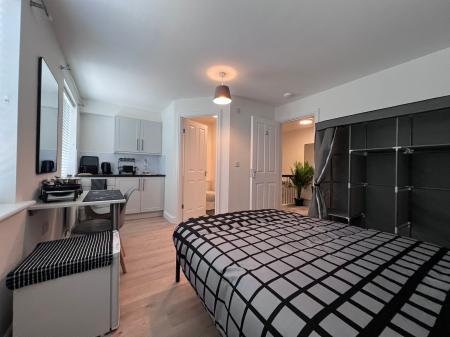 Room Carlisle Close in Corby