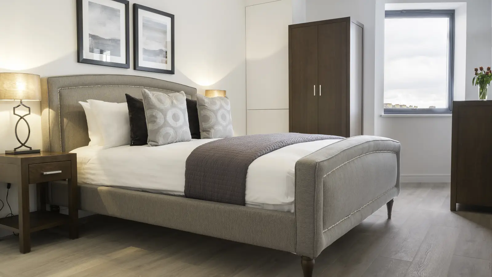Flat Bromehead Street in Greater London