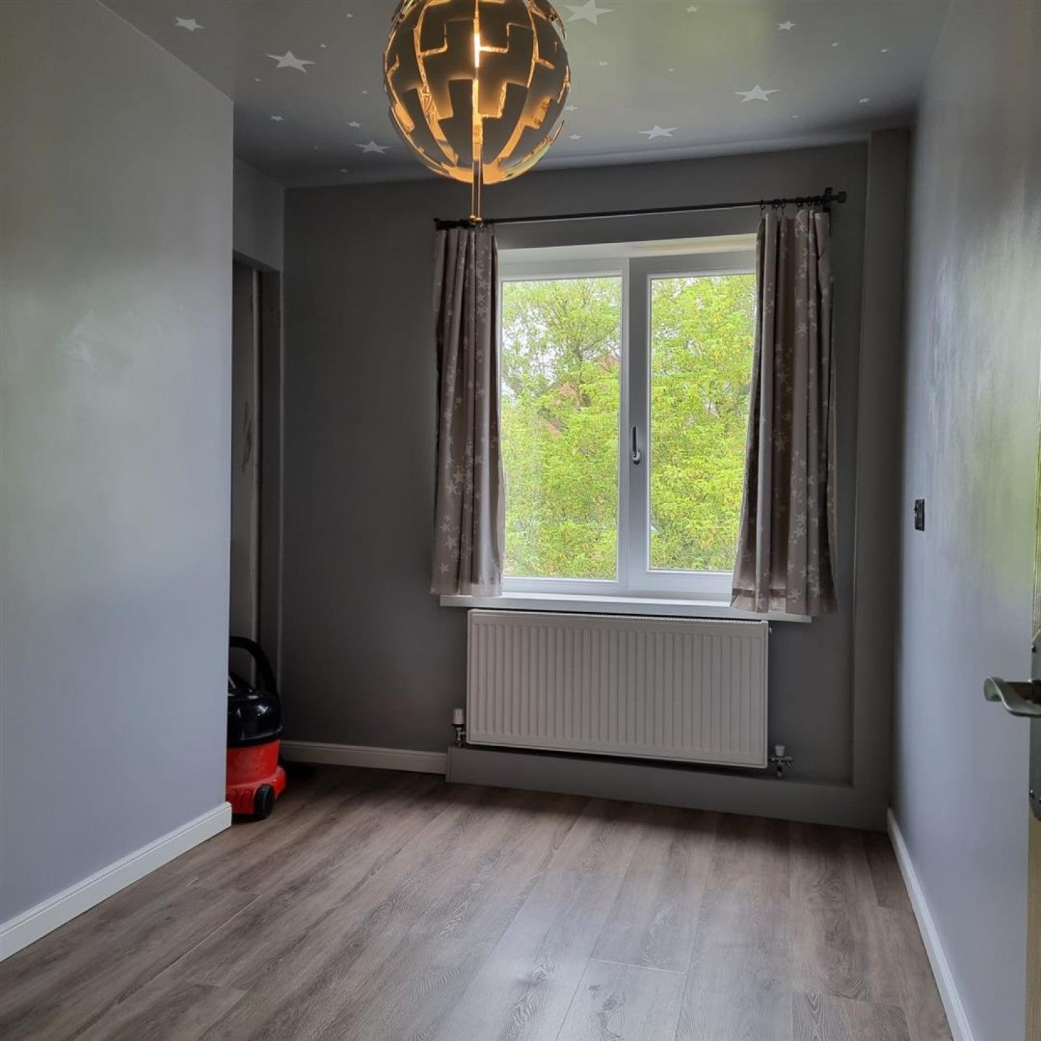 Flat Luther Close in Greater London