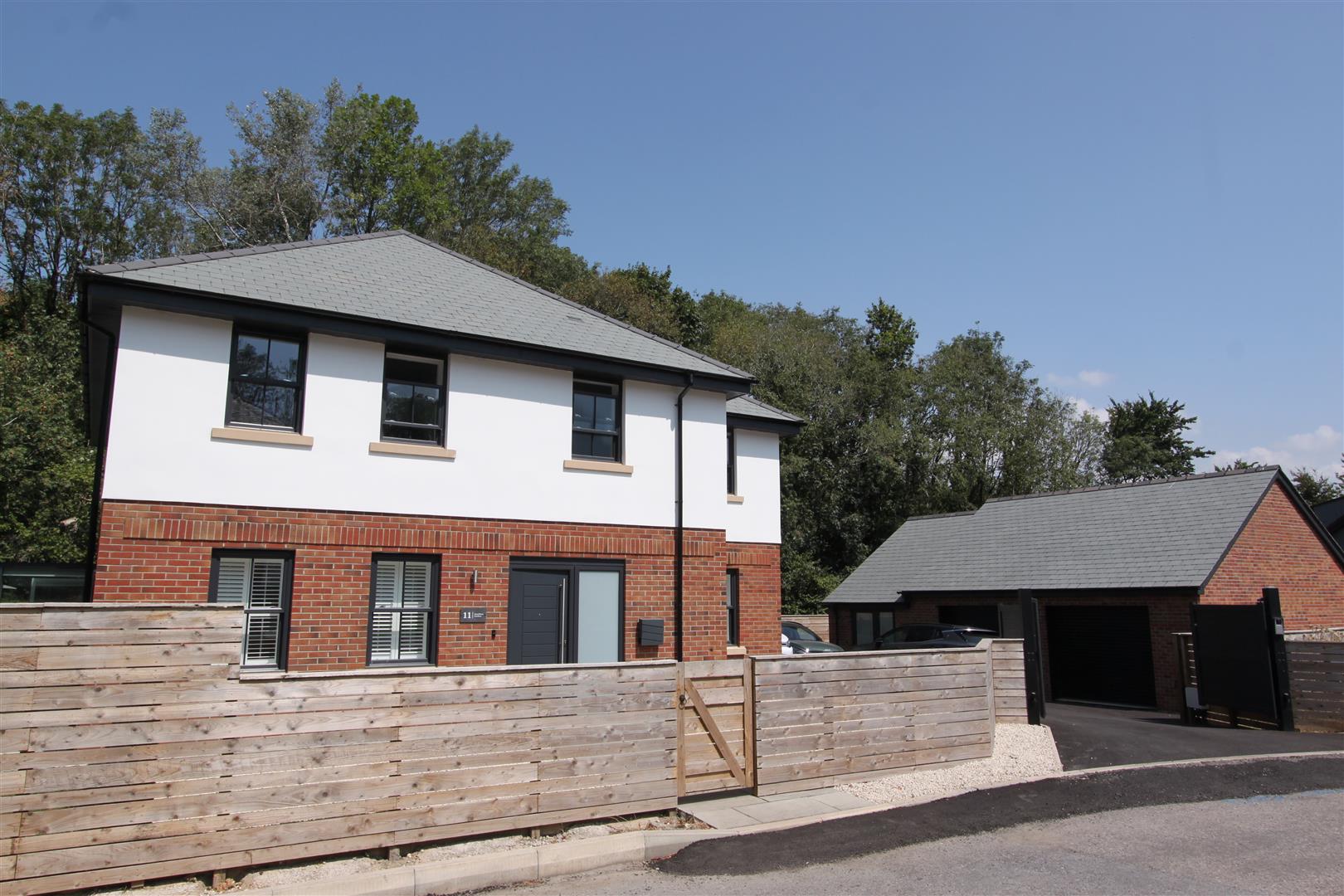 House Hazeldene Close in Sparkwell