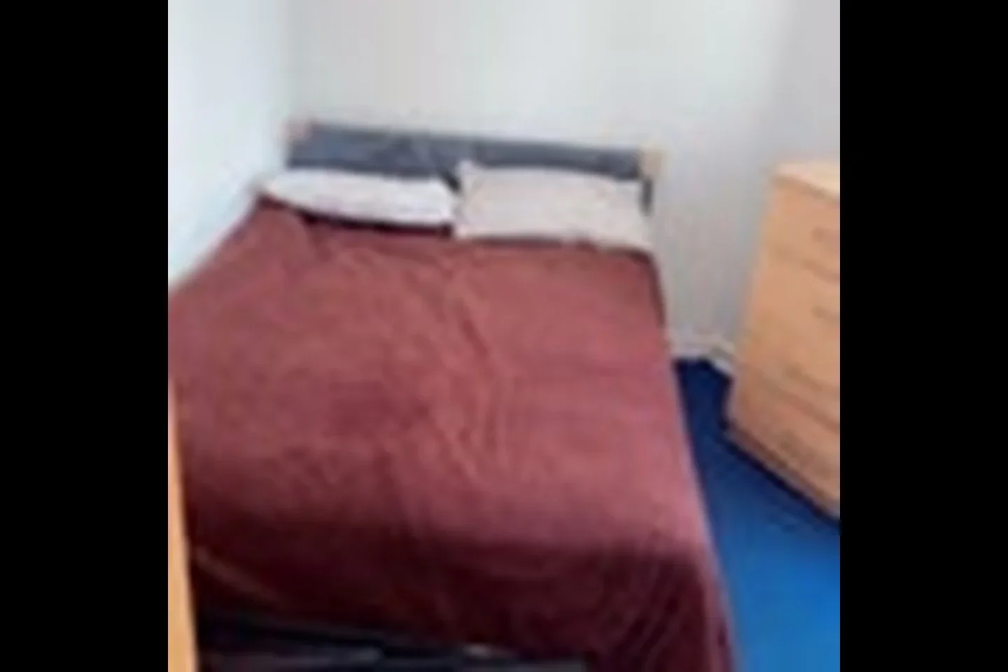Room Rowdowns Road in Greater London