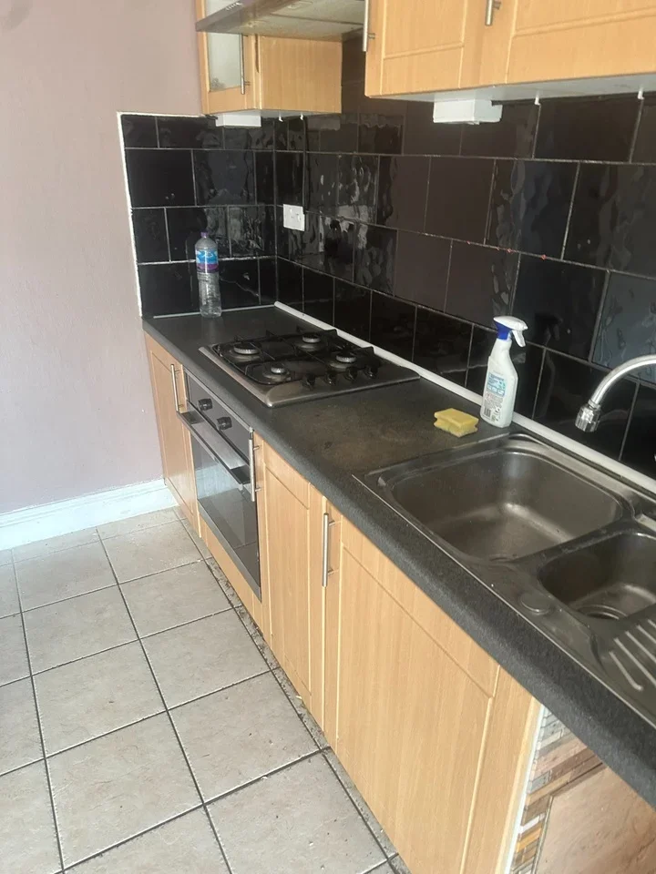 Flat Penge Road in Greater London