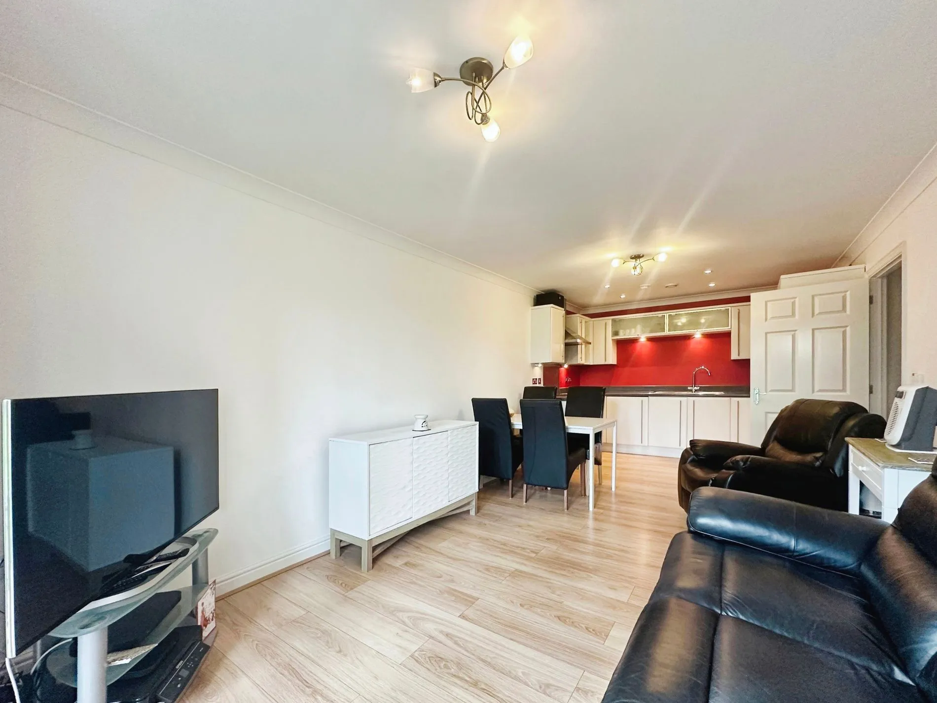 Flat Datchet Road in Slough