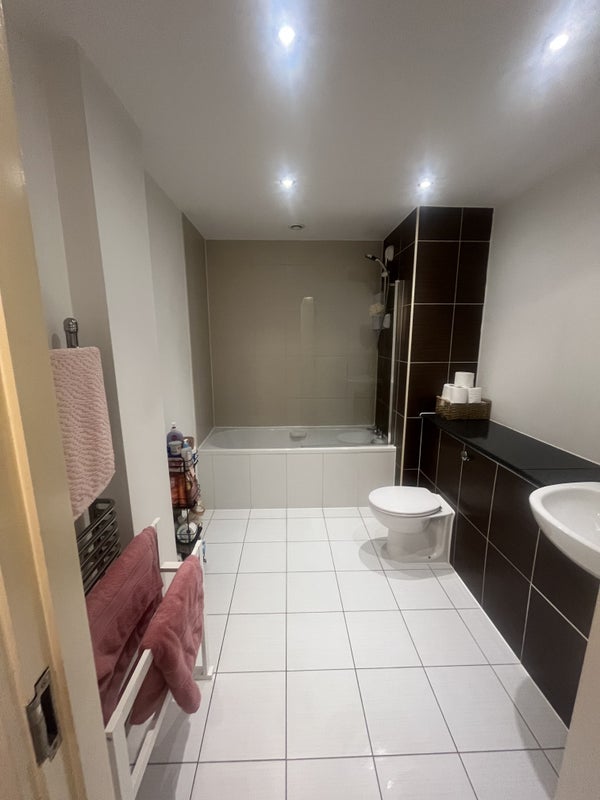 Room Broadway in Salford