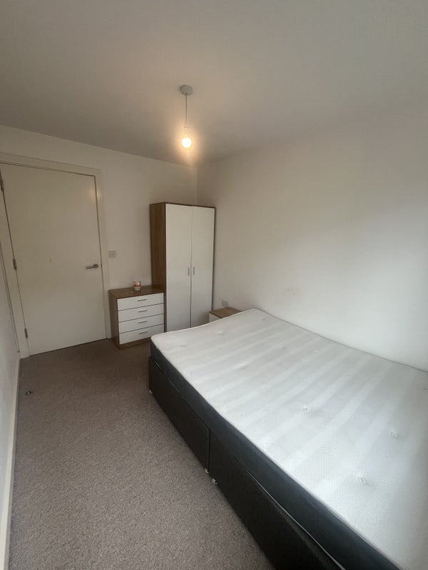 Room Broadway in Salford