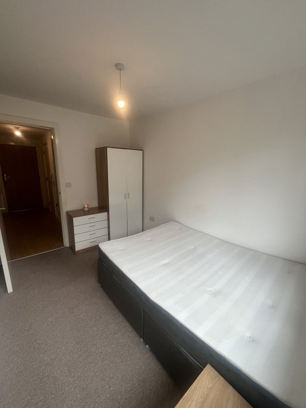 Room Broadway in Salford