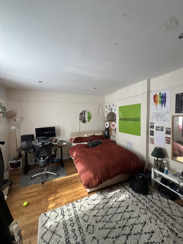 House Blanchedowne in Greater London
