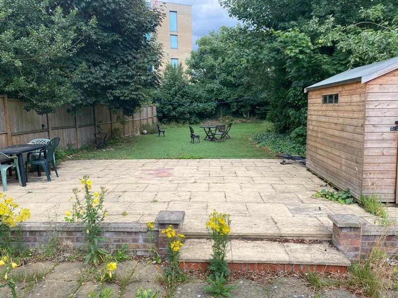House Blanchedowne in Greater London