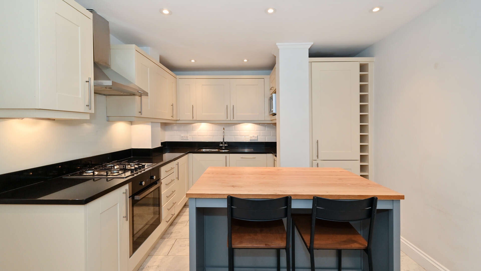 Flat Cadogan Place in Greater London