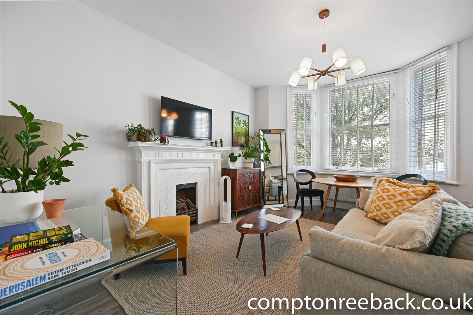 Flat Alma Square in City of Westminster