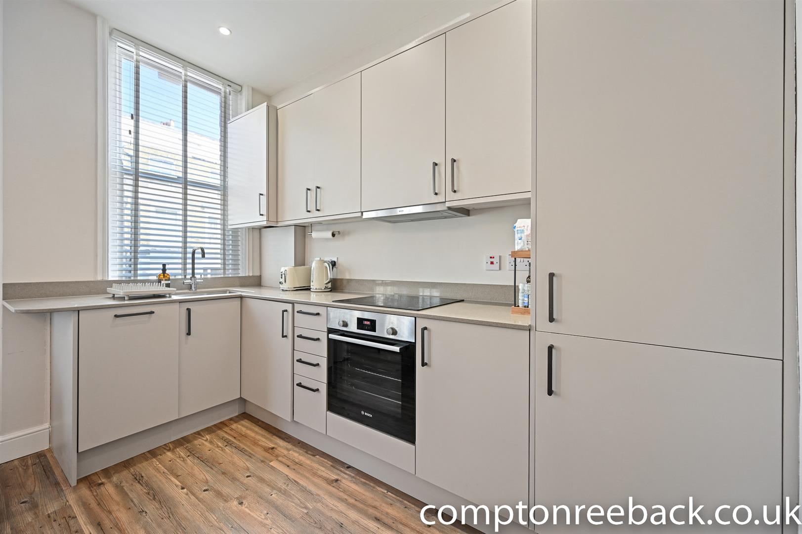 Flat Alma Square in City of Westminster