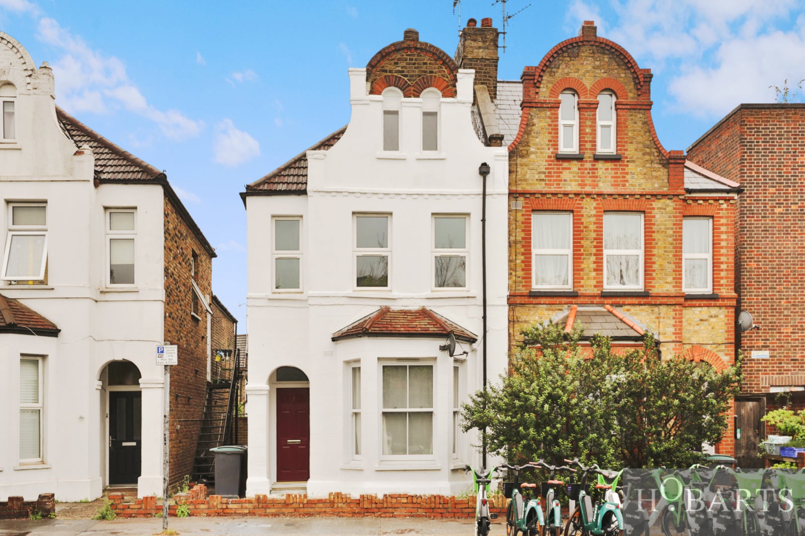Flat Buckingham Road in Greater London