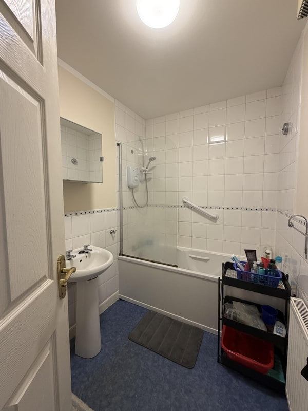 Room Norval Street in Glasgow
