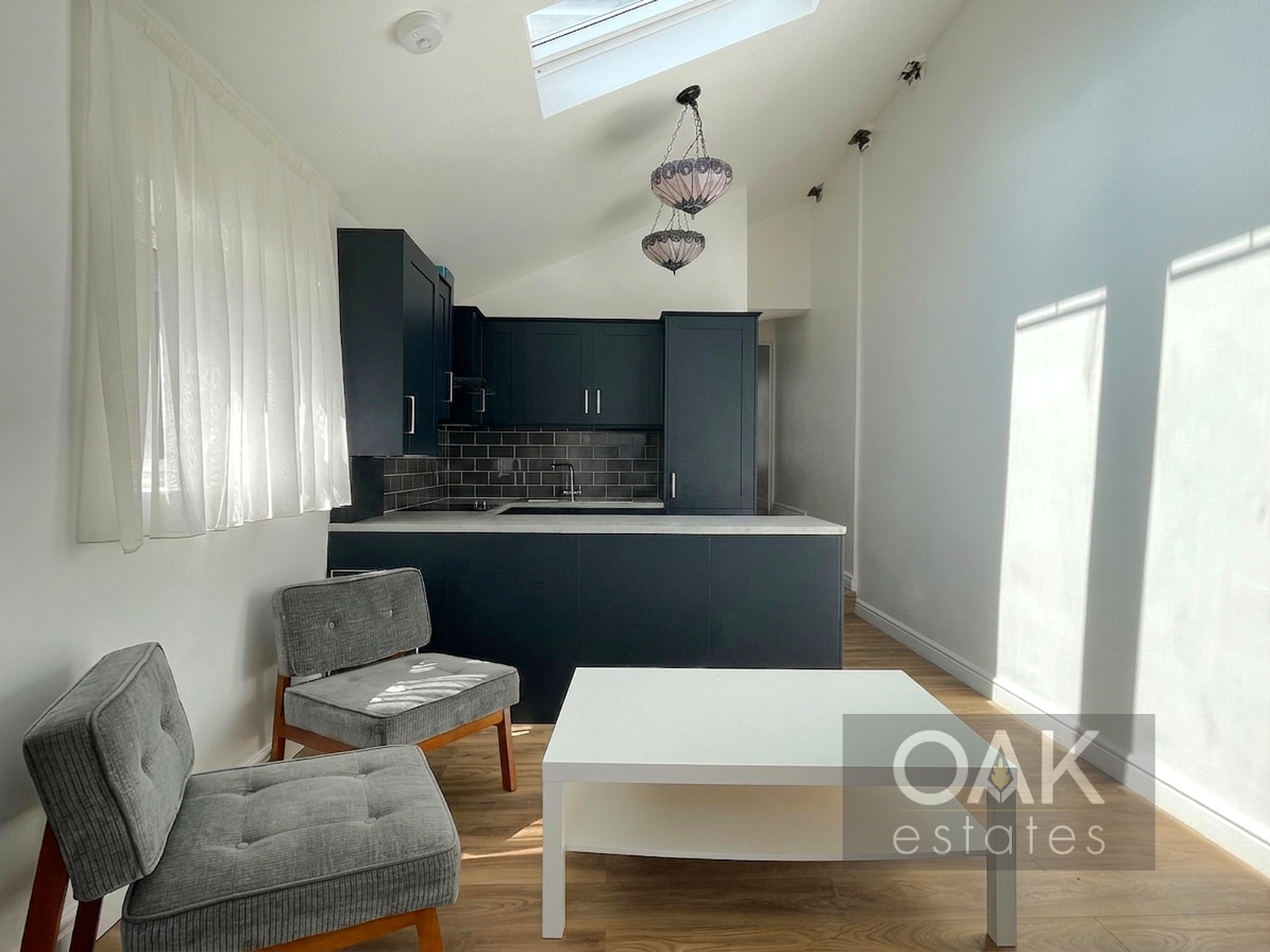 Flat Colworth Road in Greater London