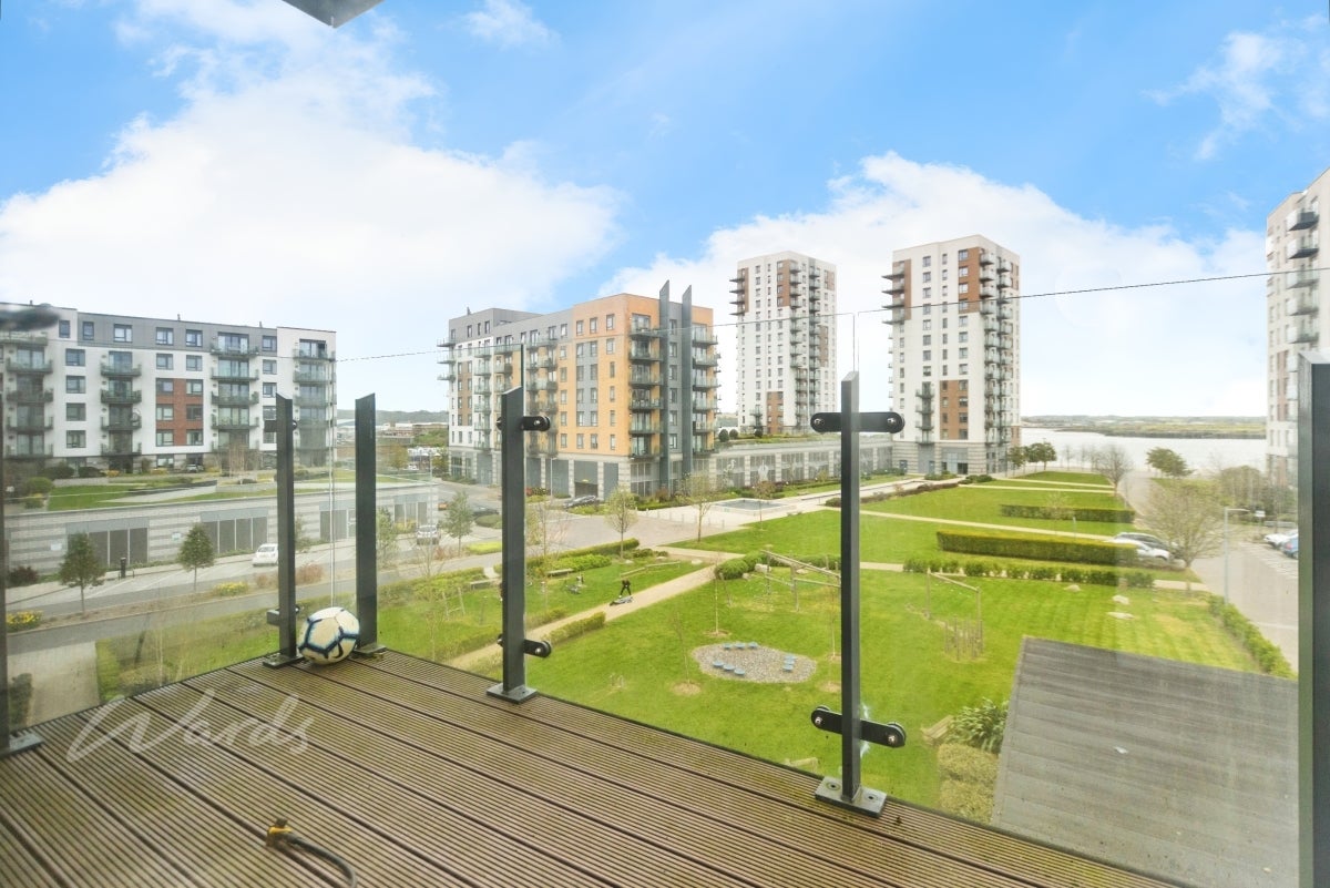 Flat Ocean Drive in Gillingham