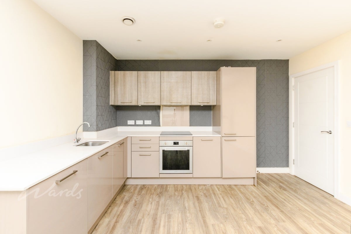 Flat Ocean Drive in Gillingham