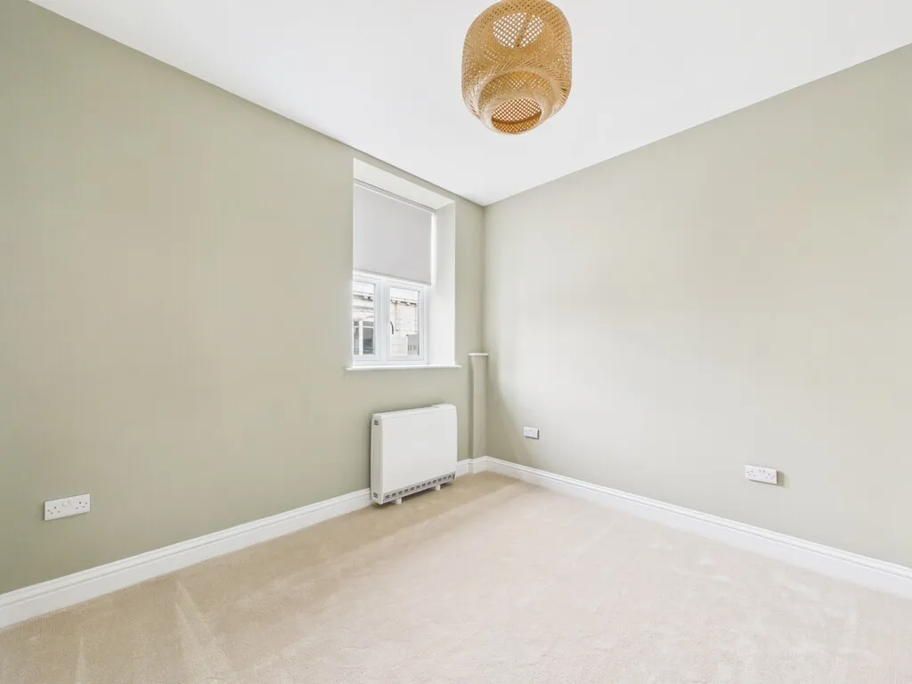 Flat Denne Road in Horsham