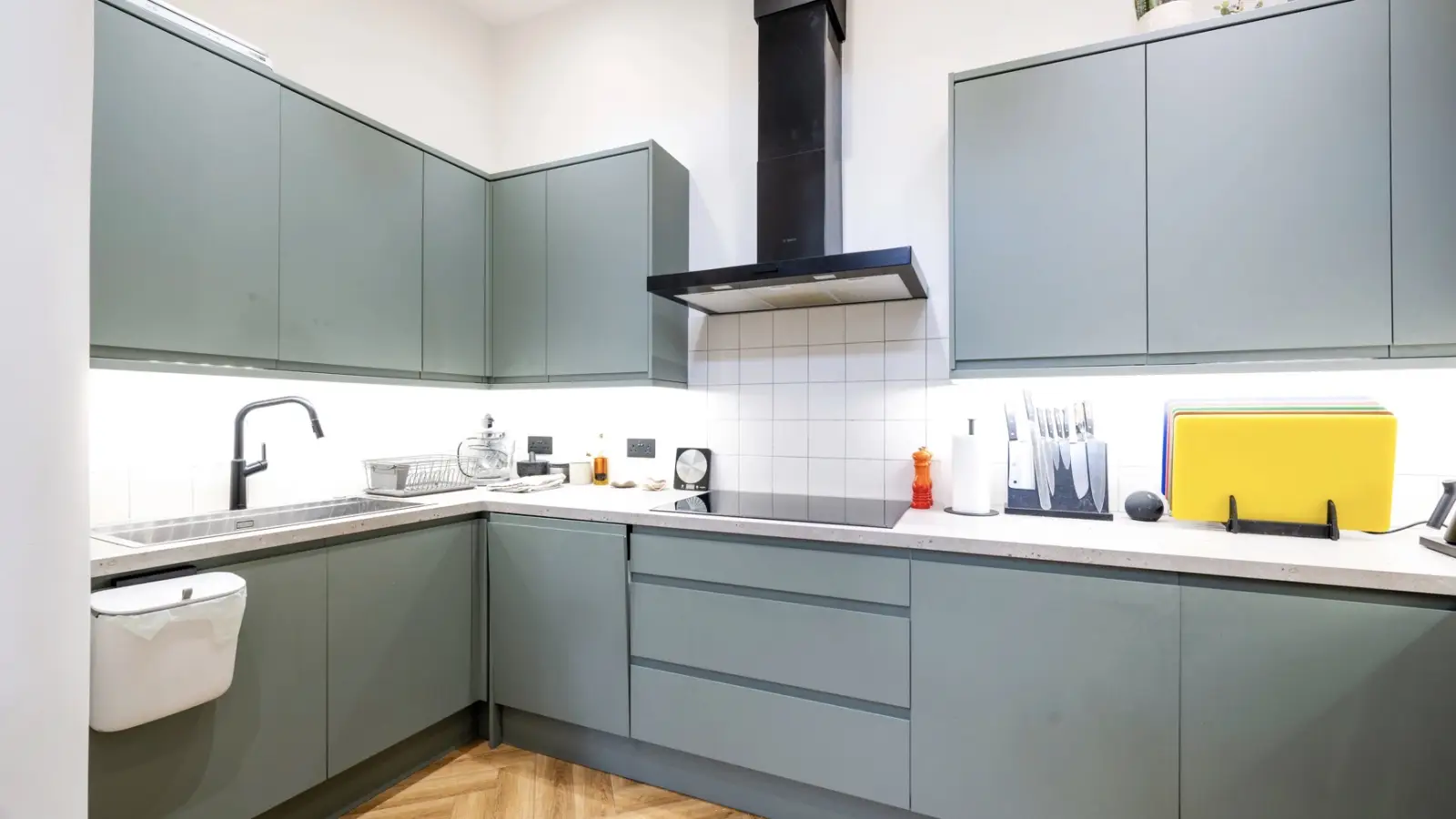 Flat Barlby Road in Greater London