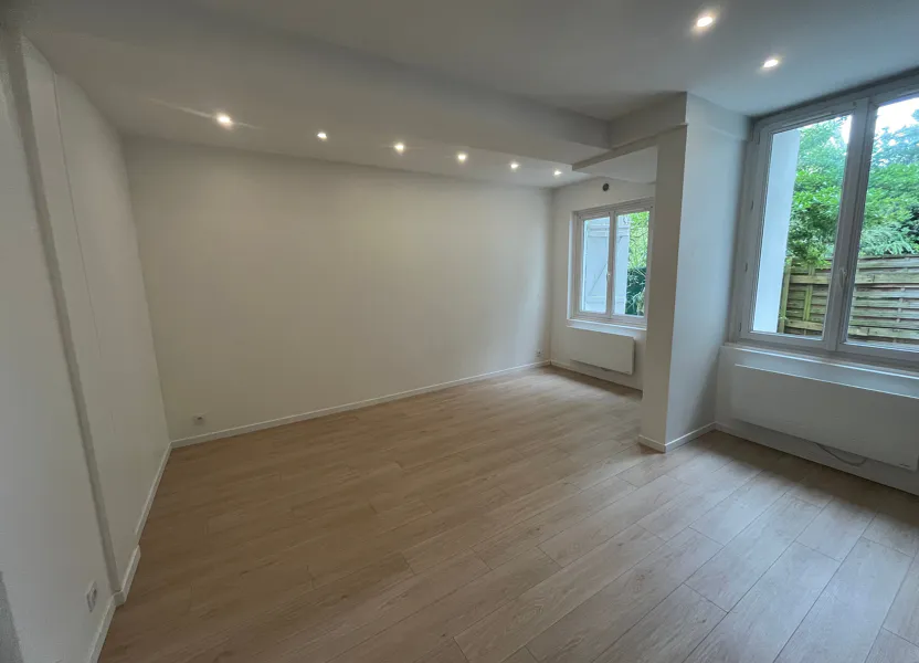 Flat Rue de la Fontaine Grelot in Bourg-la-Reine