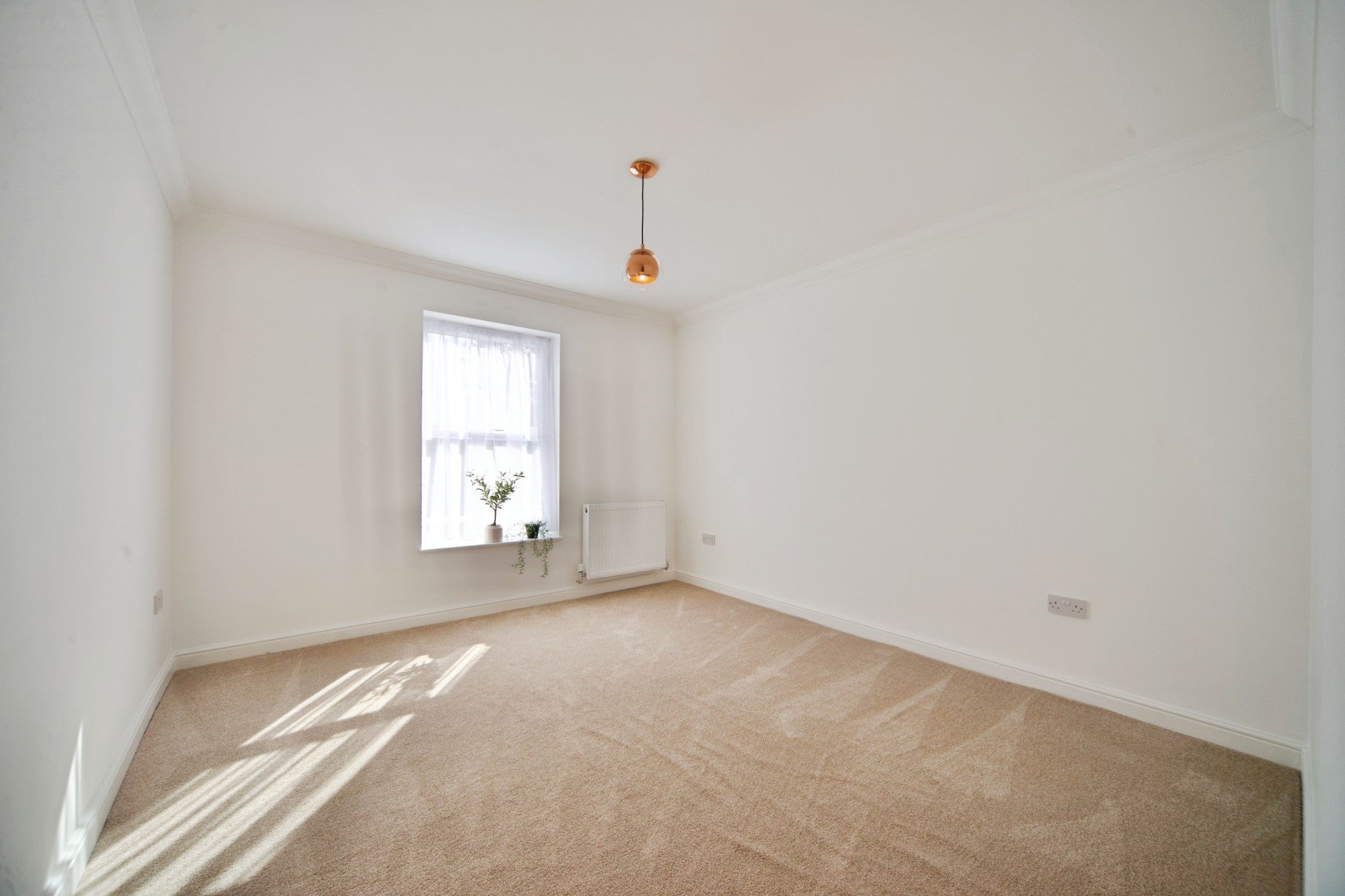 Flat Derby Road in Greater London