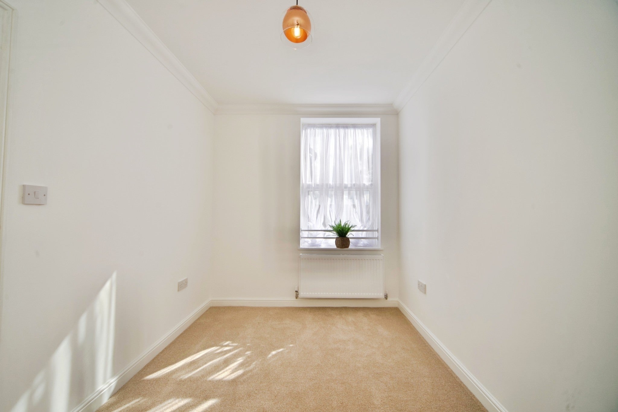Flat Derby Road in Greater London