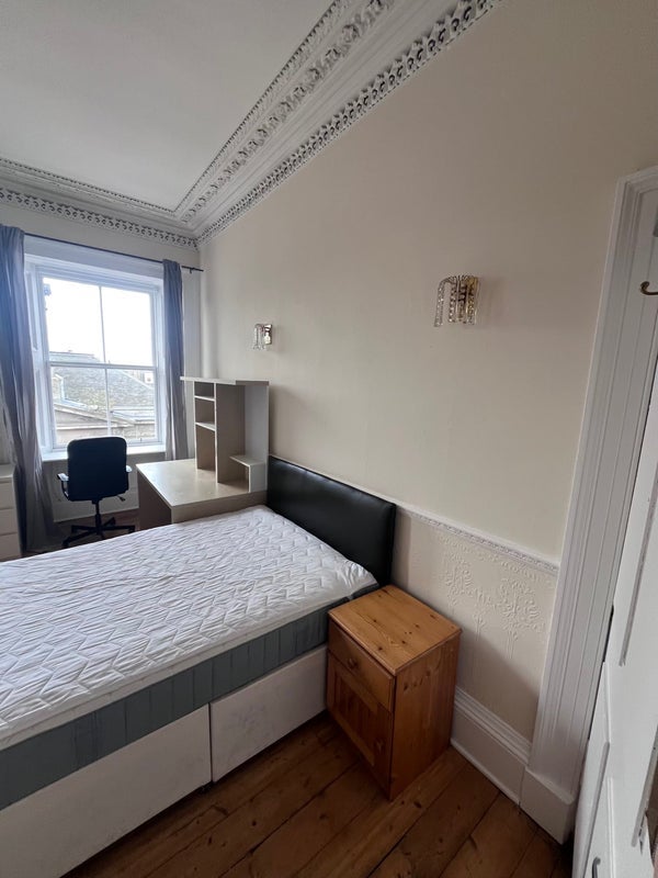 Room South Clerk Street in City of Edinburgh