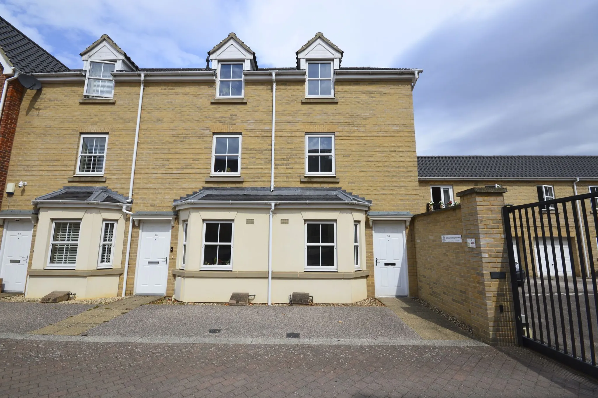 Flat Benjamin Gooch Way in Norwich