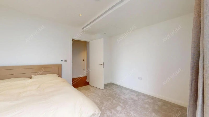 Flat Kennington Lane in Greater London