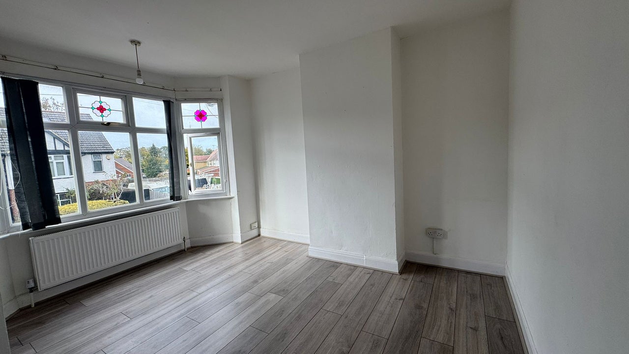Flat Chester Close in Luton
