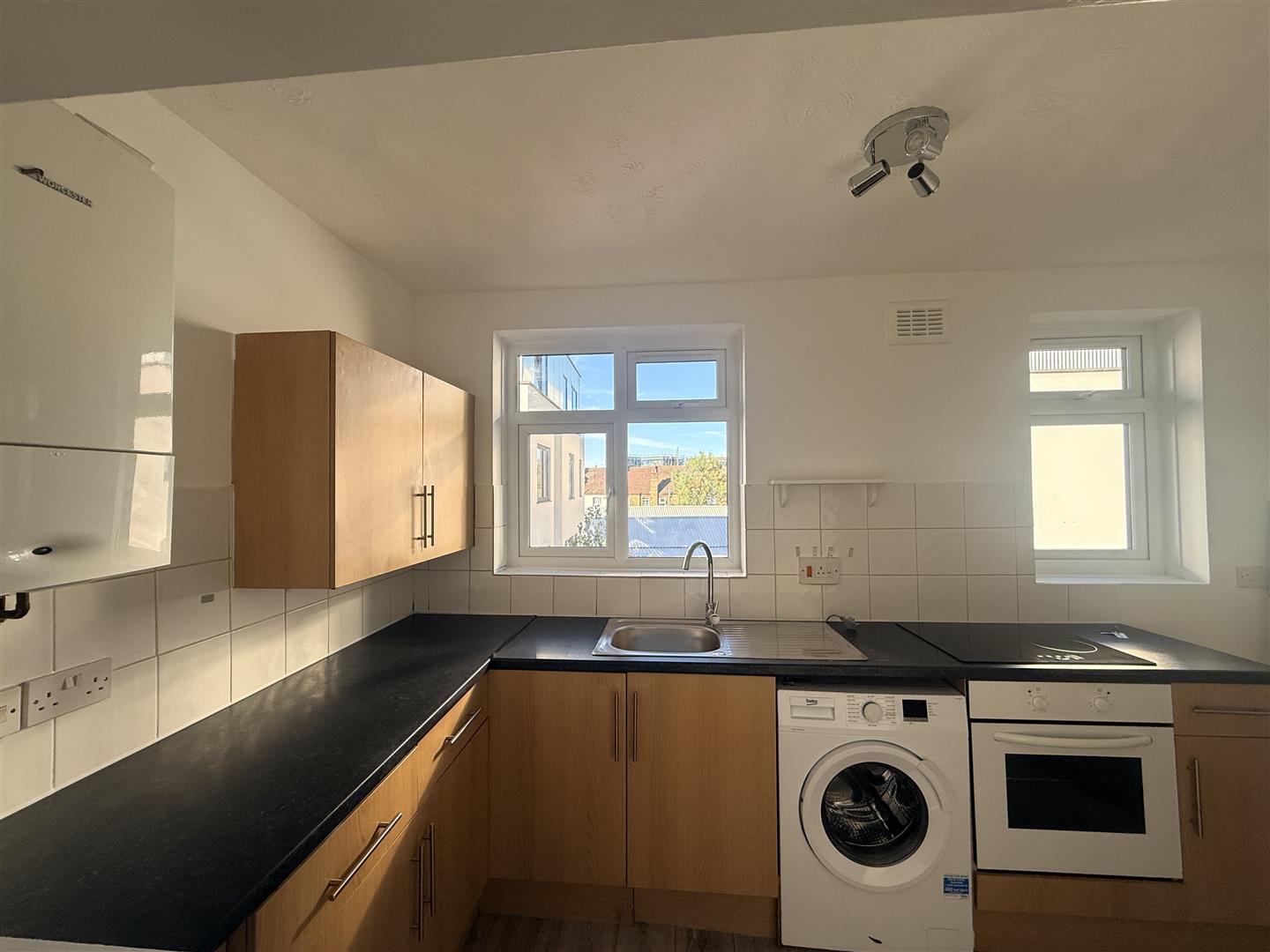 House Sandra Court in Greater London