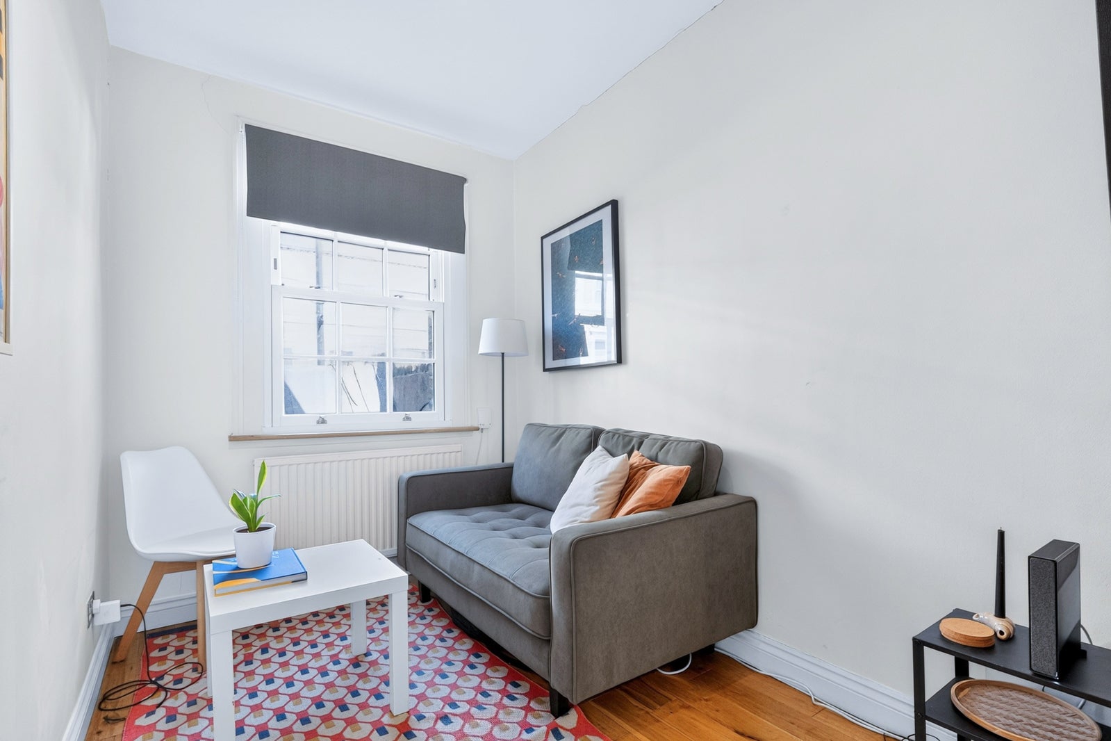 Flat Hawthorne Close in Greater London